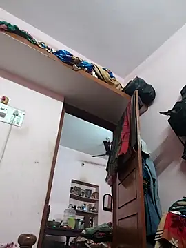 pujapujarrrr's cam snapshot