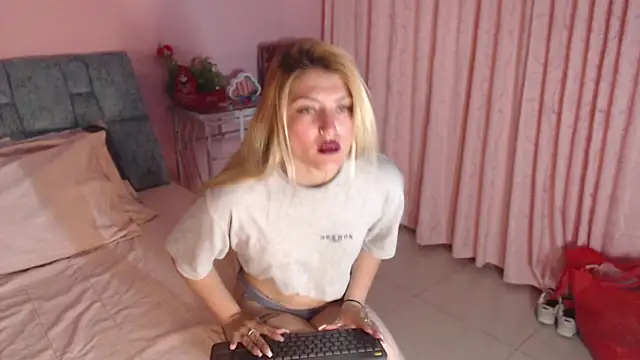 Camila_Russoo's cam snapshot