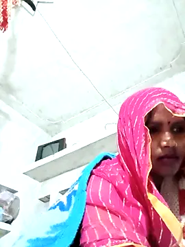 Cm_pooja's cam snapshot