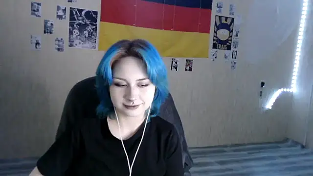 LeisaHopperstad's cam snapshot