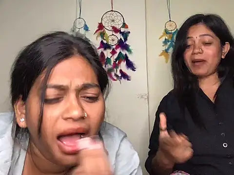 HoleyCoupon's cam snapshot