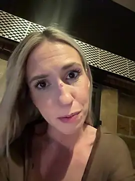 lola_tentatiion live sex cam