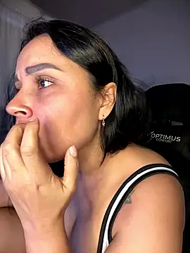 Natural_BIGASS_Nina live sex cam