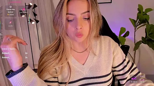 AmyWood live sex cam