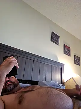 Roddog18 live sex cam