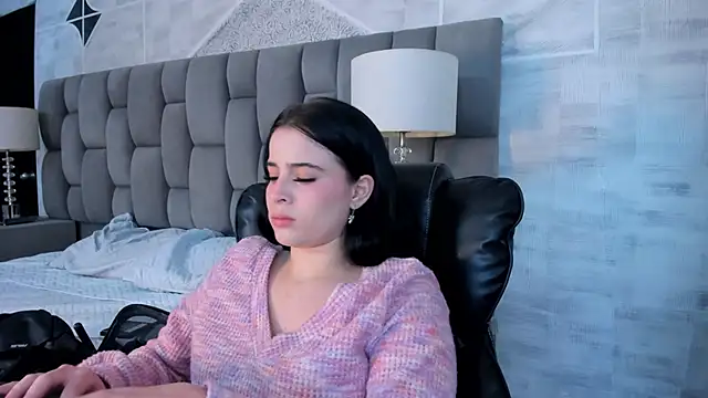 ChannelWhitee_'s cam snapshot