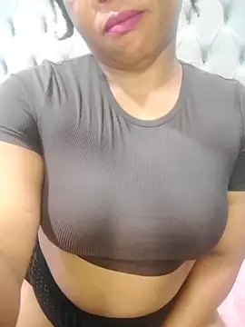 massive_booty25's cam snapshot