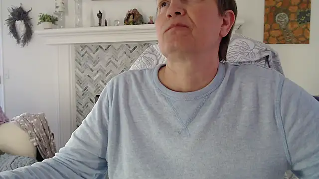 AuroraWillows's cam snapshot