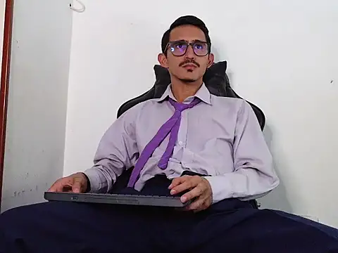 HomeAloneK live sex cam