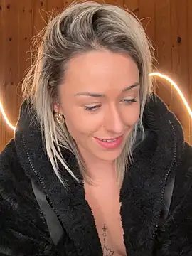 petrouchkaaa_ live sex cam