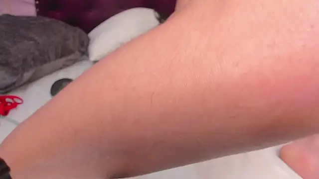 khloe_cutee live sex cam