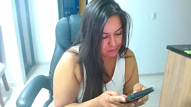 Ixchel_Anaid live sex cam