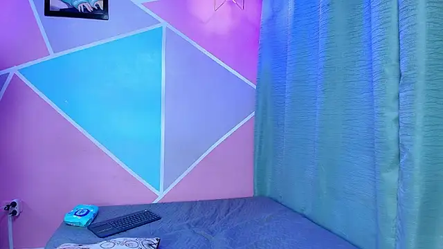 aaron_antonella_mds live sex cam