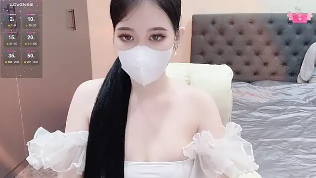 Lucii_baby live sex cam