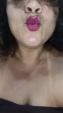 LeoaAnja's cam snapshot