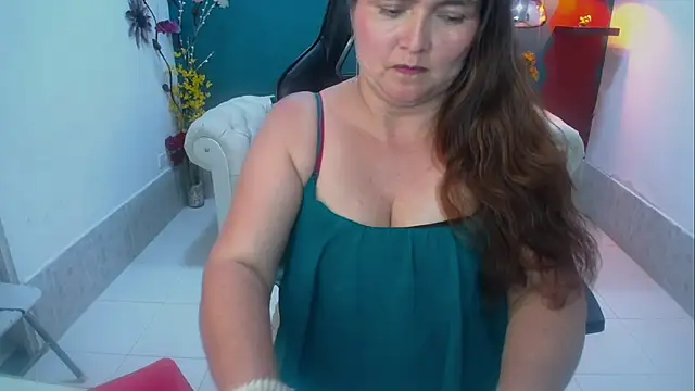 elena_milf1's cam snapshot