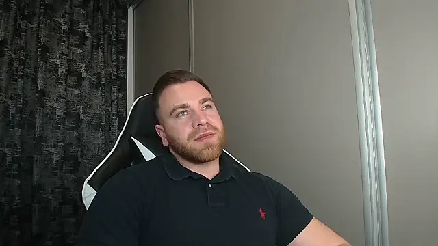 Thori92 live sex cam