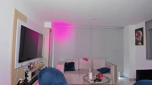 Antotss live sex cam