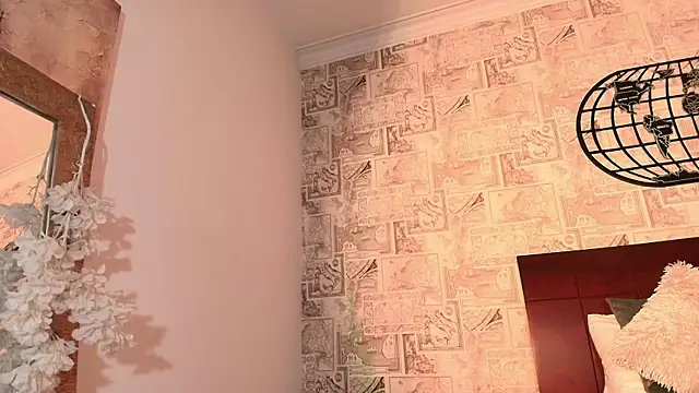 emily_clarkk_'s cam snapshot