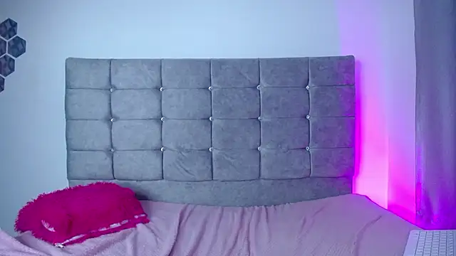 Valen_luxx's cam snapshot