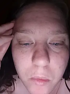 Feuchtekitty92@xh live sex cam