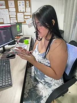 wildwhispers15's cam snapshot