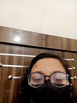 piryasharma005's cam snapshot