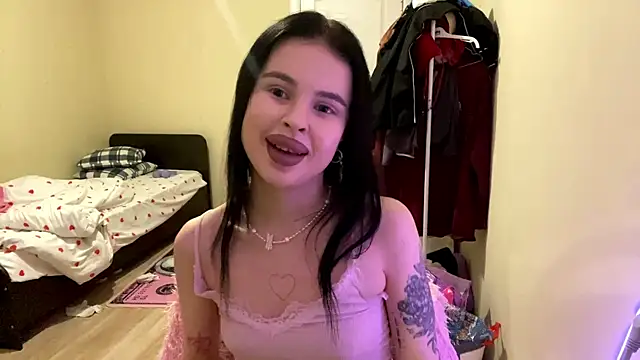 AkilahMilke's cam snapshot