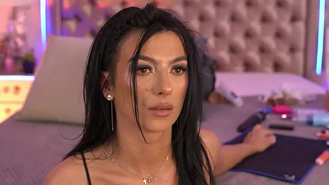 KinkyAmelie's cam snapshot