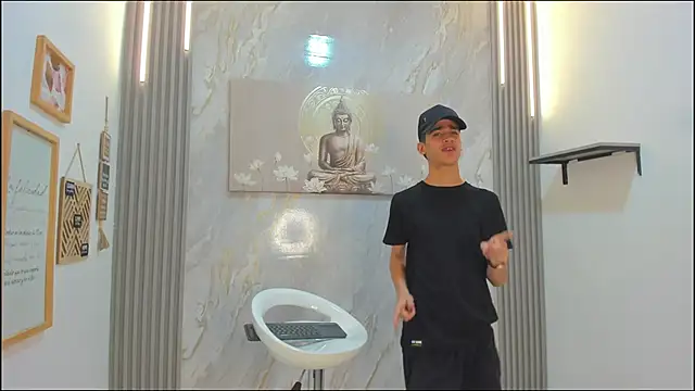 HEART_OF_MILAMBER's cam snapshot