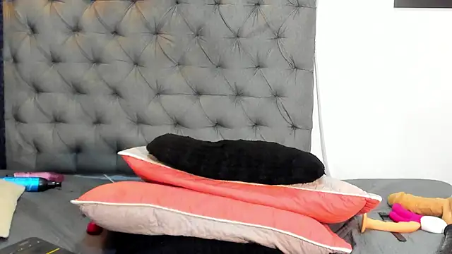 nahiroby_ebony's cam snapshot