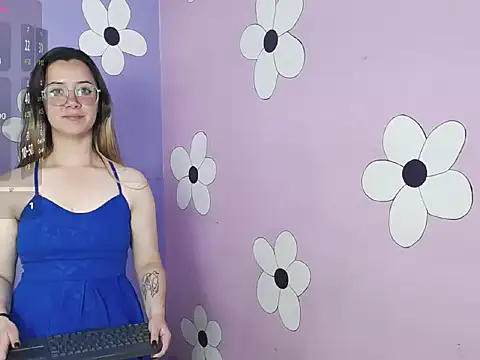 Alaiia___'s cam snapshot