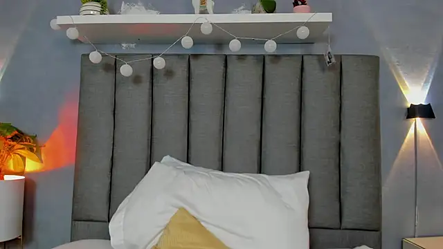 lia_violetta's cam snapshot