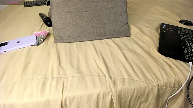 KhaliDrips's cam snapshot