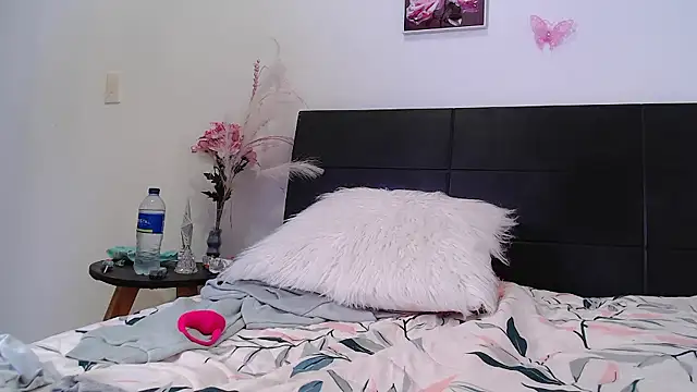 Hot_Horney699 live sex cam