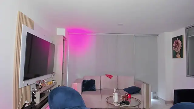 Antotss live sex cam