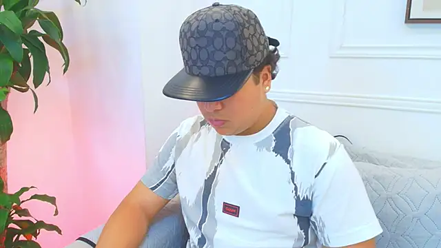 Naim_Bennetsex's cam snapshot