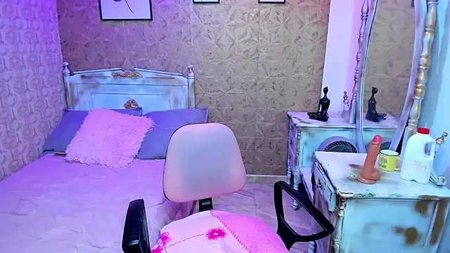 Sara_clk's cam snapshot