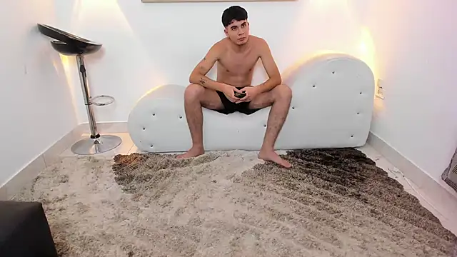 YouBratty2 live sex cam