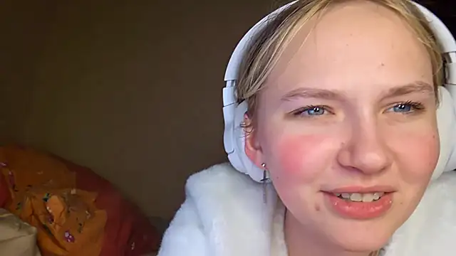 KarinRobertson live sex cam