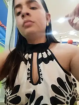 Julieth_hot-69 live sex cam