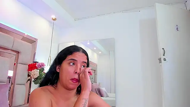 cloe_spencerr's cam snapshot