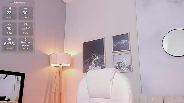 Tiffany_Low's cam snapshot