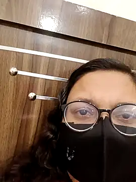 piryasharma005's cam snapshot