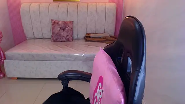 madhison_klain_s's cam snapshot