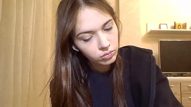 CeyaLier's cam snapshot