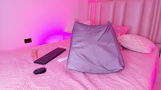 alanarose18's cam snapshot