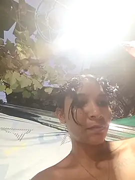 chikivivi-'s cam snapshot