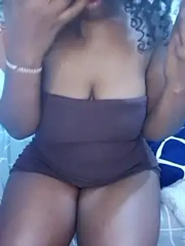 Sexxyasssasha-'s cam snapshot