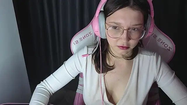 Pink-Aura-'s cam snapshot